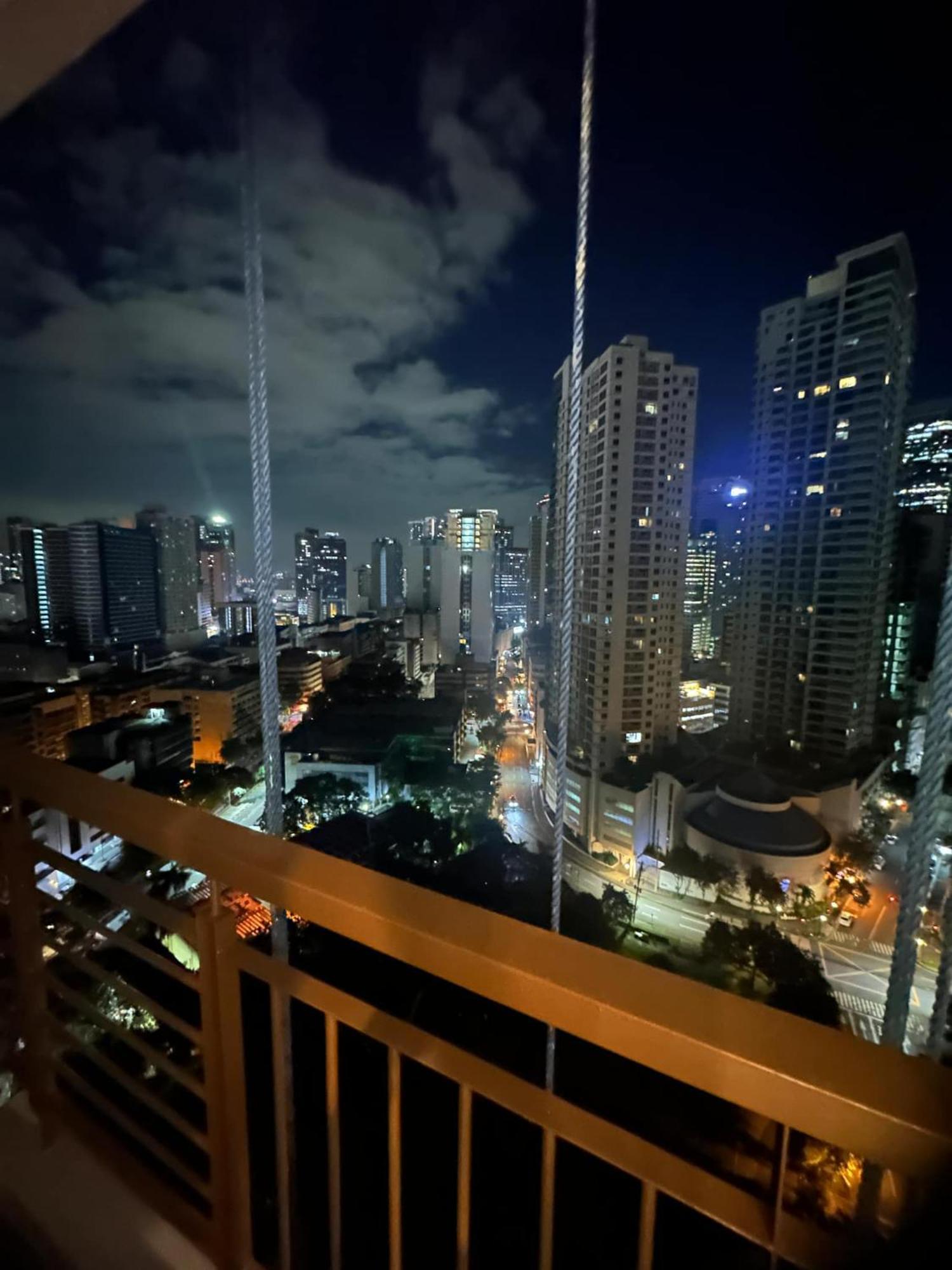 Cozy Place With City View At Greenbelt Makati Manila Dış mekan fotoğraf